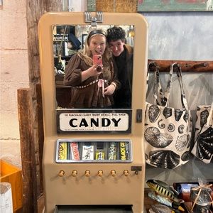 Meet your Posher, Chloe